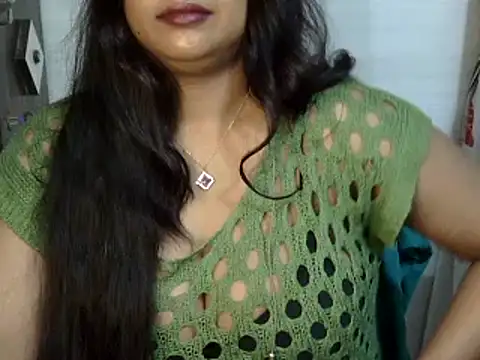 Snapshot of Dream_queen chatting on December 6, 2024, 8:34 pm Dream queen online show from December 6, 2024, 8:34 pm