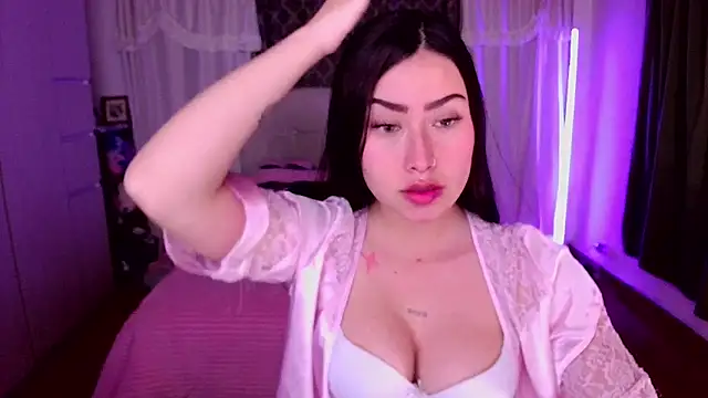 Emilyswan04 online show from January 13, 2026, 3:54 am