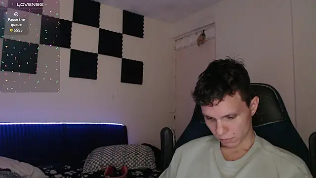 Snapshot of bryamado69 chatting on November 18, 2025, 3:43 am bryamado69 online show from November 18, 2025, 3:43 am