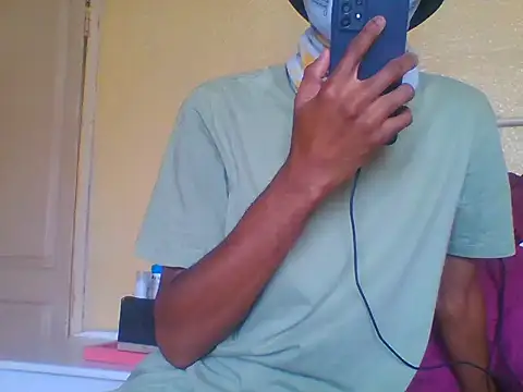 Snapshot of Kem_Secrets chatting on November 19, 2025, 12:38 pm Kem Secrets online show from November 19, 2025, 12:38 pm