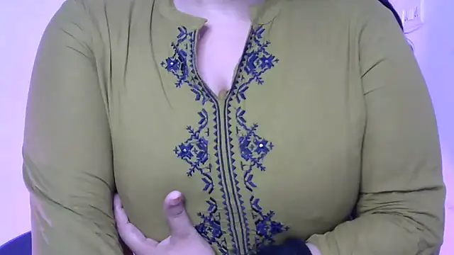 Cute-Ayesha online show from September 27, 2025, 8:09 am