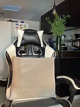 Adam Byker online show from April 20, 2026, 11:06 pm