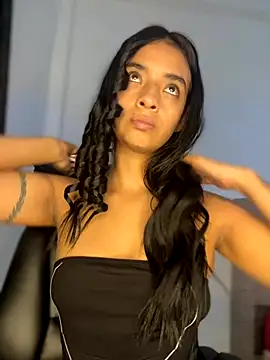 Laura fernandezII online show from October 16, 2025, 5:21 pm