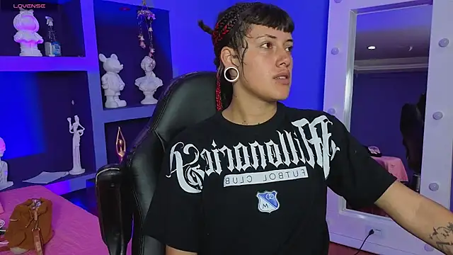 Snapshot of _sharlotte777 chatting on February 9, 2026, 1:20 pm sharlotte777 online show from February 9, 2026, 1:20 pm