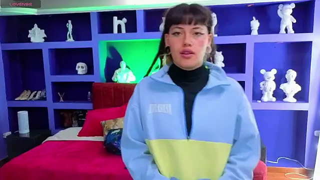 Snapshot of _sharlotte777 chatting on October 13, 2025, 2:07 pm sharlotte777 online show from October 13, 2025, 2:07 pm