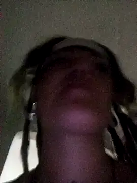  sharlotte777 online show from April 4, 2026, 11:55 pm