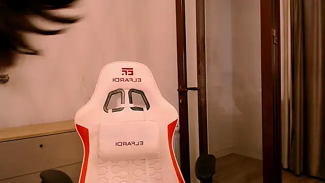 Ann  Cute online show from November 23, 2025, 5:28 am