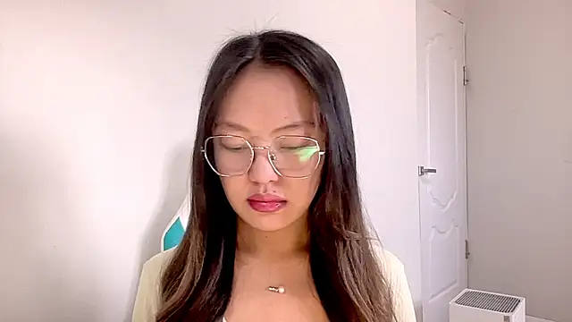 Risalynn online show from January 20, 2025, 3:26 am