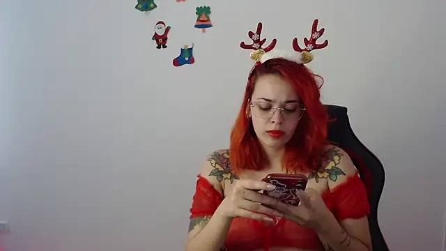 Snapshot of Darling_1974 chatting on December 5, 2024, 8:17 pm Darling 1974 online show from December 5, 2024, 8:17 pm