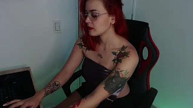 Snapshot of Darling_1974 chatting on January 23, 2025, 9:29 pm Darling 1974 online show from January 23, 2025, 9:29 pm