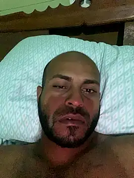 islandvybee55 online show from January 14, 2026, 3:10 am