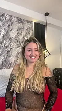 MiaPetit  online show from November 7, 2025, 6:01 pm