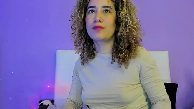 Snapshot of Charlotte11-11 chatting on February 5, 2026, 3:52 pm Charlotte11-11 online show from February 5, 2026, 3:52 pm