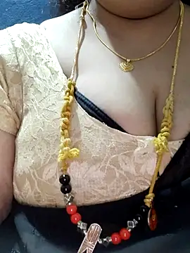 tamilthanushri online show from December 14, 2025, 4:08 am