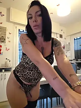 Snapshot of cicciolina chatting on November 7, 2025, 1:37 pm cicciolina online show from November 7, 2025, 1:37 pm