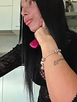 Snapshot of cicciolina chatting on November 19, 2025, 1:44 pm cicciolina online show from November 19, 2025, 1:44 pm