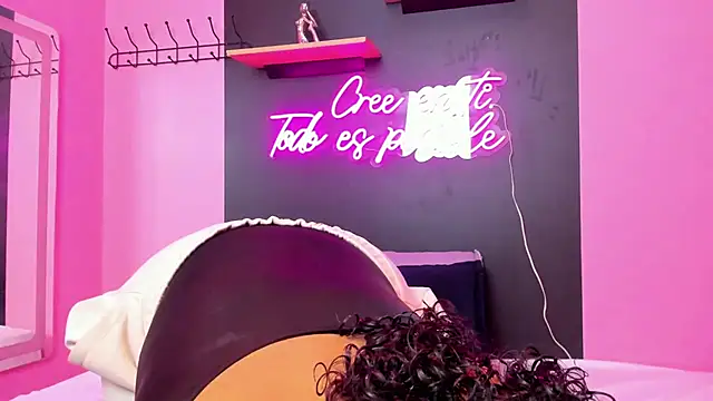 Sofi Fox  online show from March 9, 2025, 11:47 am