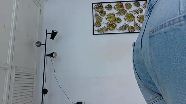 Snapshot of natalia_aguirre1 chatting on December 19, 2025, 12:07 pm natalia aguirre1 online show from December 19, 2025, 12:07 pm