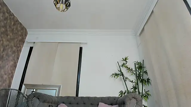 Snapshot of JOCELYN_SANTANA1 chatting on December 4, 2025, 12:04 pm JOCELYN SANTANA1 online show from December 4, 2025, 12:04 pm