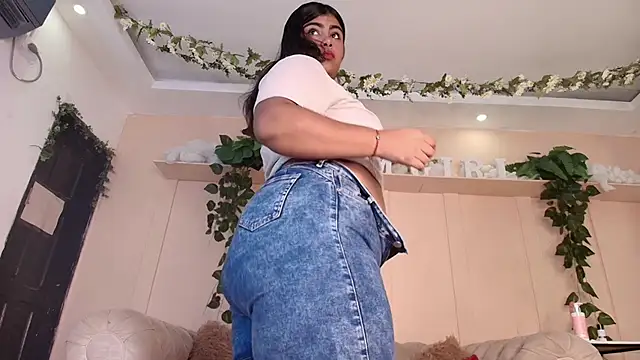 Snapshot of JOCELYN_SANTANA1 chatting on January 11, 2026, 12:01 pm JOCELYN SANTANA1 online show from January 11, 2026, 12:01 pm