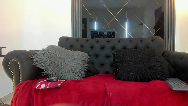 VickyJohnson1 online show from March 7, 2026, 8:36 pm