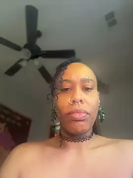 loveluna8 online show from February 13, 2026, 2:28 pm