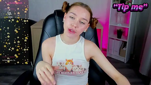 Lesi Moonie01 online show from February 4, 2025, 2:32 pm