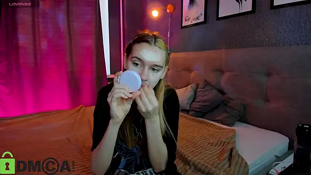 Snapshot of Lesi_Moonie01 chatting on October 14, 2025, 6:36 am Lesi Moonie01 online show from October 14, 2025, 6:36 am