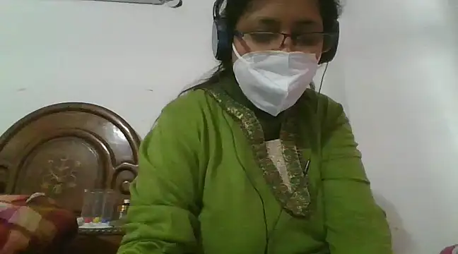 cutiecatty21 online show from December 3, 2024, 11:07 am