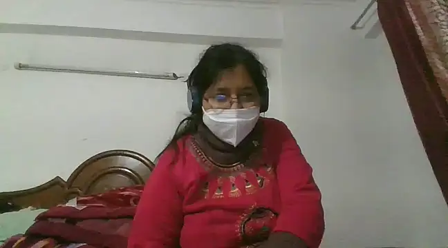 cutiecatty21 online show from December 31, 2024, 4:57 pm