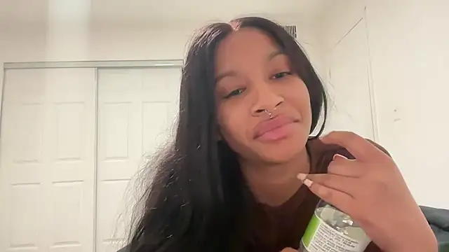 shandiloveslemonss online show from October 9, 2025, 11:49 pm