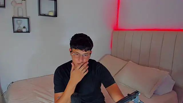 kittyandrick online show from April 5, 2026, 9:49 am