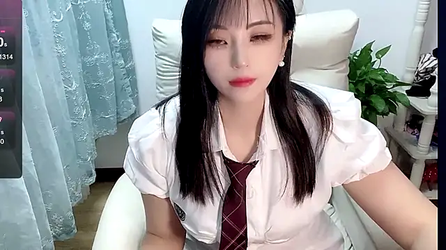 YangYangmian-521 online show from February 5, 2025, 2:05 pm