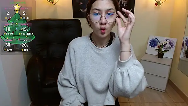 Lita Rogers online show from December 2, 2025, 2:08 pm