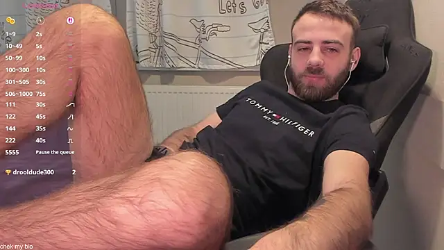 OtisRam online show from December 15, 2025, 2:28 am