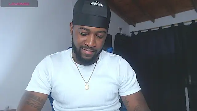 Snapshot of Drake_Nassir4 chatting on June 12, 2026, 4:43 am Drake Nassir4 online show from June 12, 2026, 4:43 am