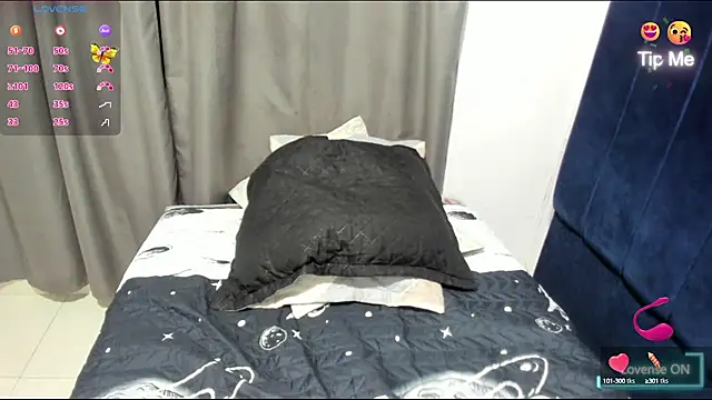 Snapshot of Angela_saenx2 chatting on February 10, 2025, 11:02 pm Angela saenx2 online show from February 10, 2025, 11:02 pm