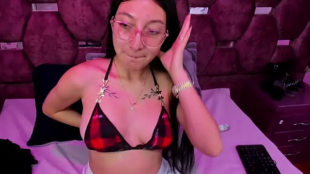 Snapshot of Katty_Queen chatting on April 7, 2026, 11:56 am Katty Queen online show from April 7, 2026, 11:56 am