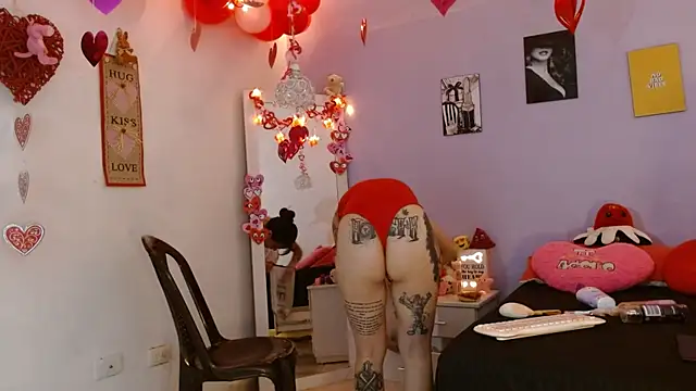 Snapshot of Kimandyuk chatting on February 10, 2025, 9:58 pm Kimandyuk online show from February 10, 2025, 9:58 pm