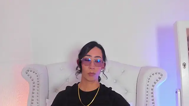 GabyPetit online show from April 7, 2026, 7:48 pm