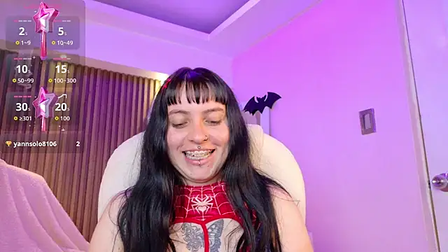 Lucy Smith2 online show from October 31, 2025, 4:14 pm