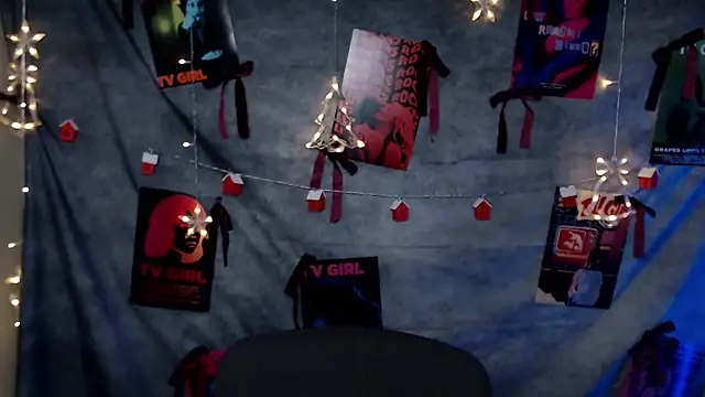 MademoiselleCl online show from January 9, 2026, 6:42 am