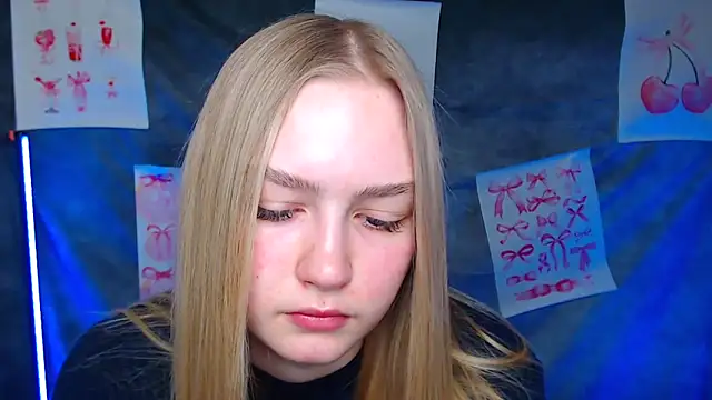 MademoiselleCl online show from February 17, 2026, 7:05 am