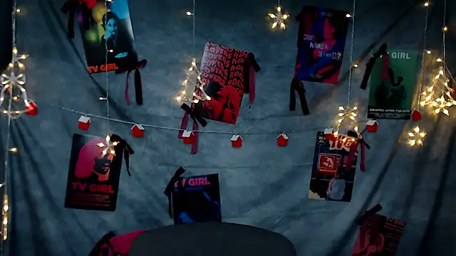 MademoiselleCl online show from December 15, 2025, 1:17 pm