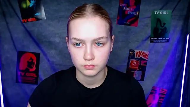 MademoiselleCl online show from November 4, 2025, 1:15 pm