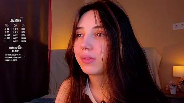 GillianDowdey online show from October 11, 2025, 4:35 am