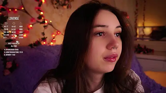 GillianDowdey online show from December 23, 2025, 1:38 am