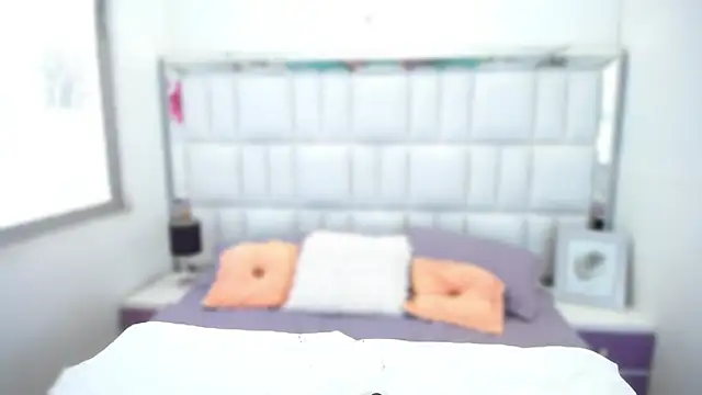 anna alvarez online show from November 11, 2025, 11:49 am