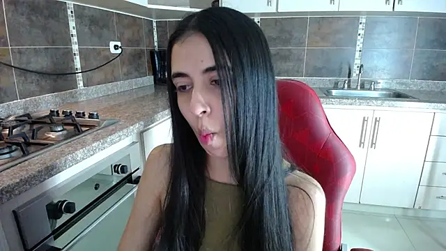 anna alvarez online show from February 22, 2025, 10:51 am