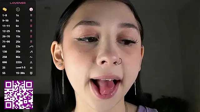 AislyEmbury online show from November 2, 2025, 3:00 am